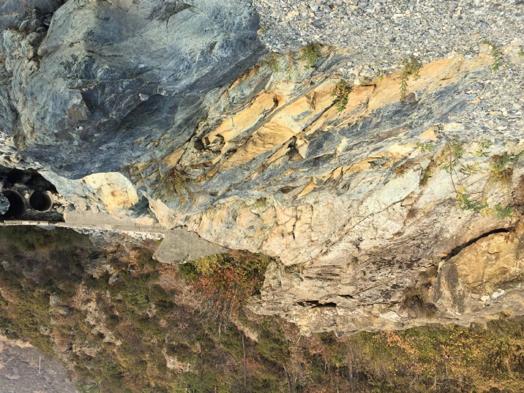Rocce della vallata del torrente Piota nel comune di Lerma (AL)